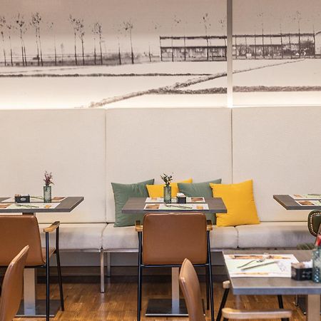 Hotel Cavour By Lvg Hotel Collection Novara Exterior photo
