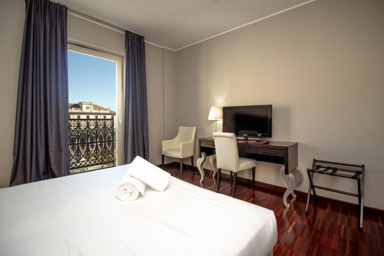 Hotel Cavour By Lvg Hotel Collection Novara Exterior photo