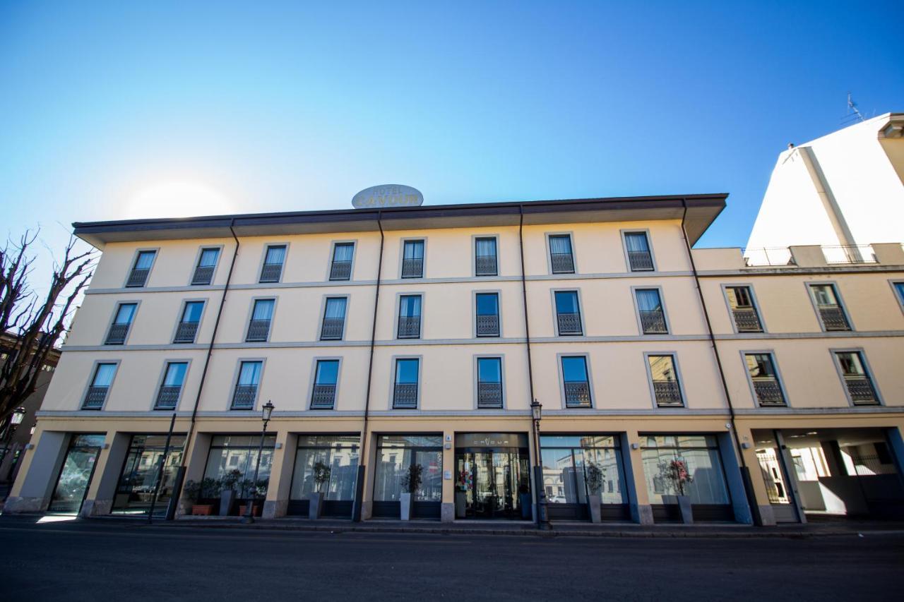 Hotel Cavour By Lvg Hotel Collection Novara Exterior photo