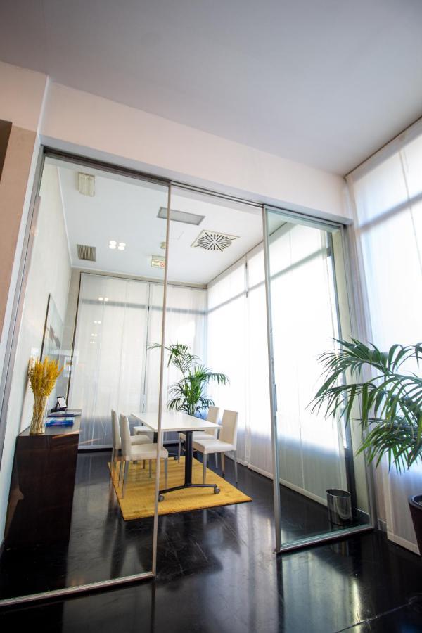 Hotel Cavour By Lvg Hotel Collection Novara Exterior photo