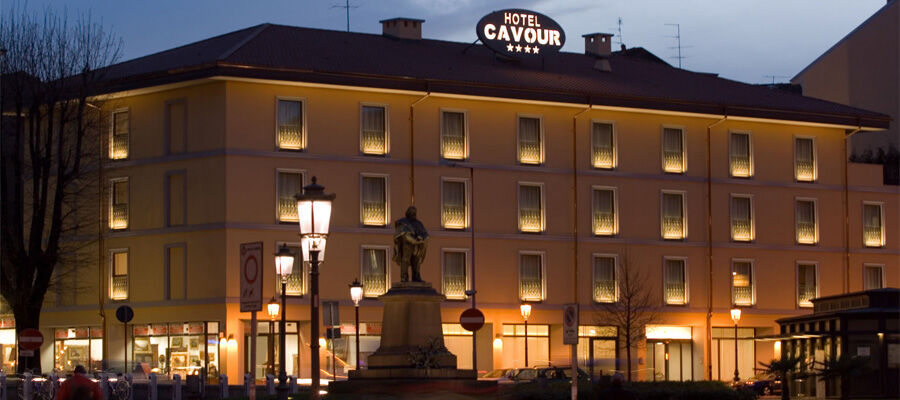 Hotel Cavour By Lvg Hotel Collection Novara Exterior photo